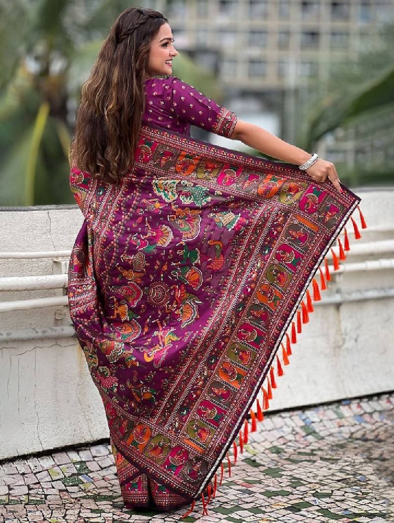 Ethnic motifs woven design zari kanjeevaram saree