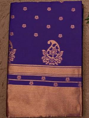 Women green sarees 1