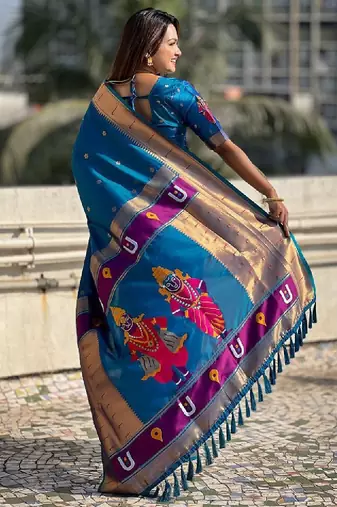 Ethnic motifs woven design zari kanjeevaram saree