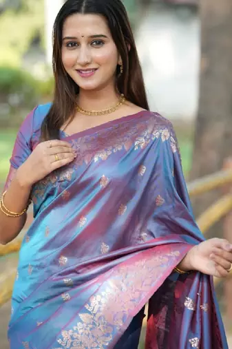 Woven design zari kanjeevaram saree