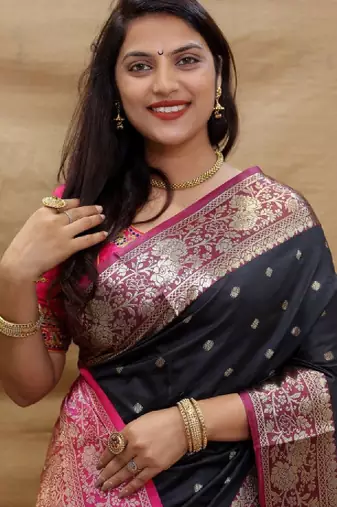 Woven design pure zari heavy work paithani kanjeevaram silk saree