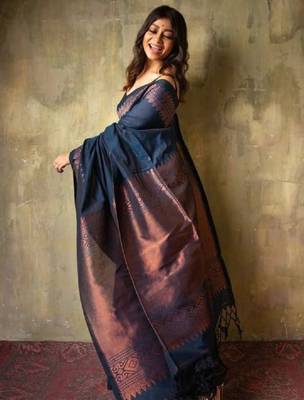 Woven design zari silk blend kanjeevaram saree 2