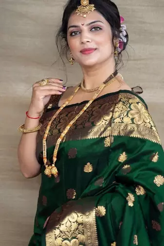 Woven design zari kanjeevaram saree