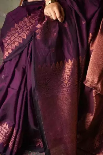 Women woven design kanjeevaram sarees