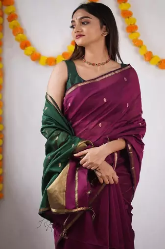 Woven design zari kanjeevaram saree