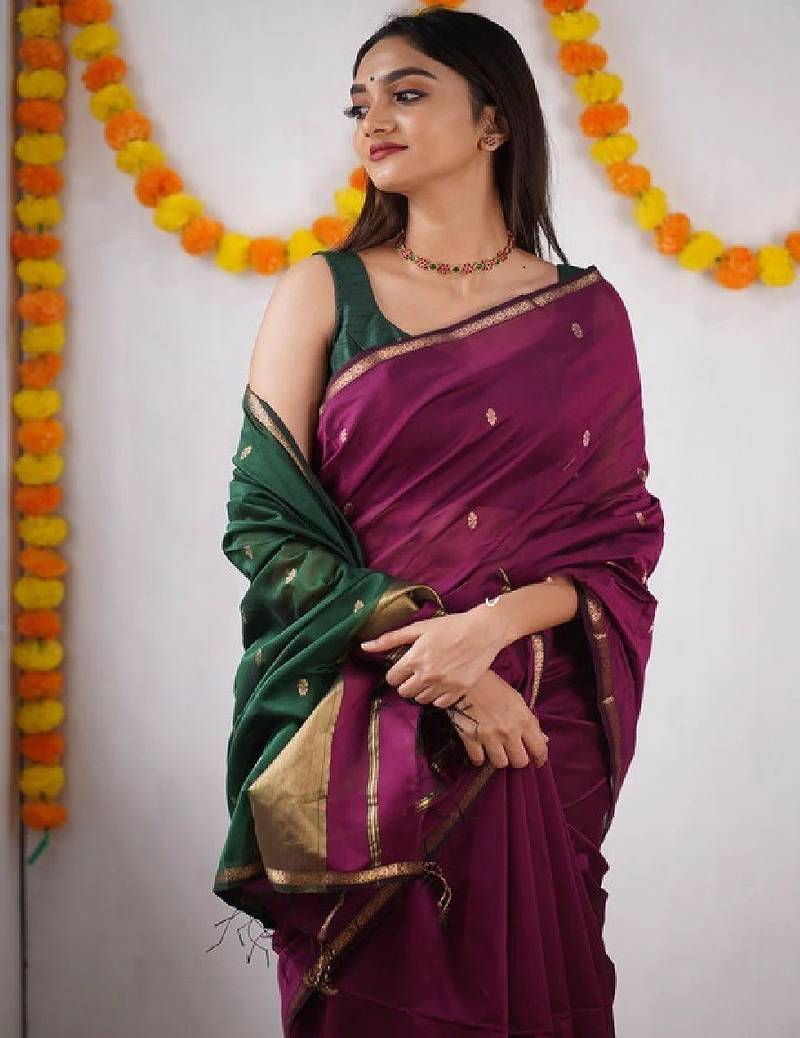 Woven design zari kanjeevaram saree