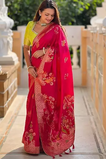 Women ethnic motifs zari kanjeevaram saree