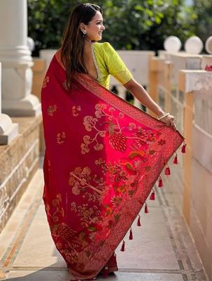 Women ethnic motifs zari kanjeevaram saree 2