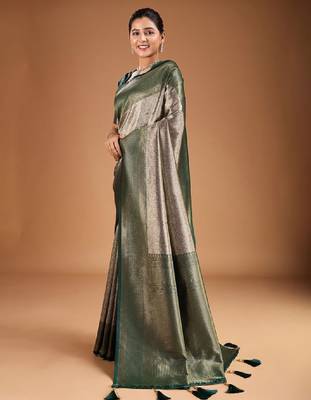 Floral zari woven design tassels saree with blouse piece 2