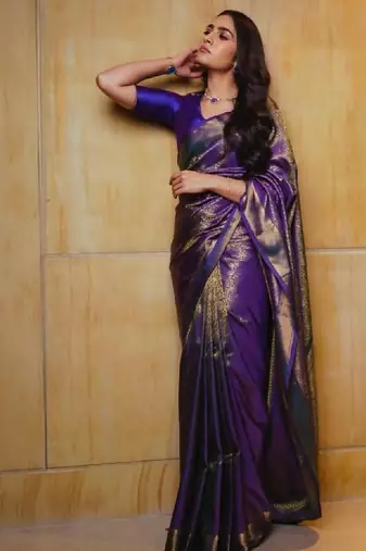 Women blue sarees