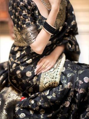 Woven design zari kanjeevaram saree 2