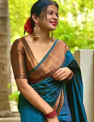 Woven design zari border kanjeevaram saree 1