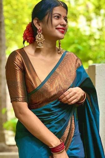 Woven design zari border kanjeevaram saree