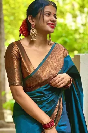 Woven design zari border kanjeevaram saree