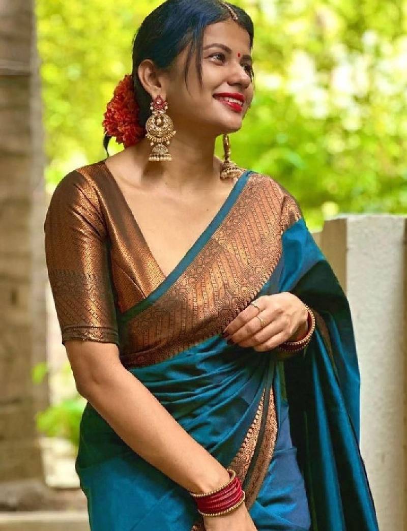 Woven design zari border kanjeevaram saree