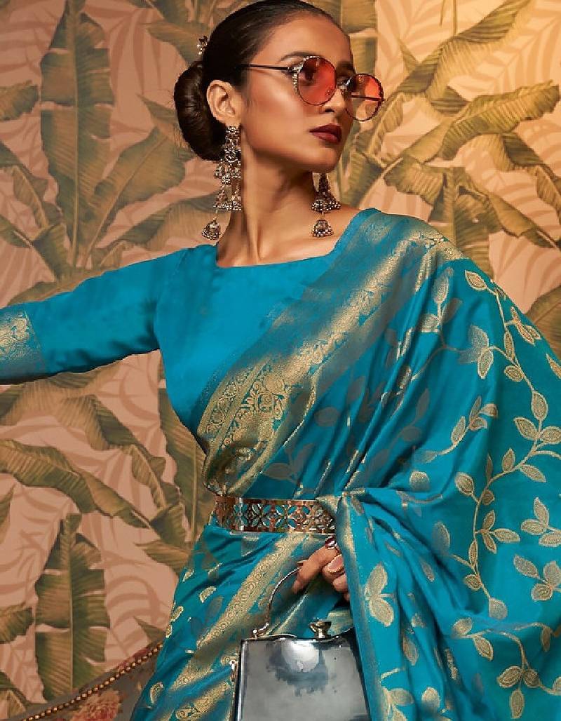 Blue & gold-toned ethnic motifs zari silk blend kanjeevaram saree