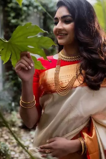 Woven design zari work kanjeevaram saree with blouse