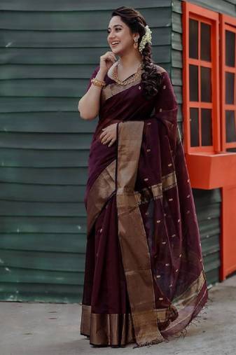 Woven design zari kanjeevaram saree