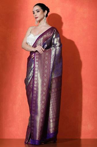 Floral woven design kanjeevaram saree with unstitched blouse piece