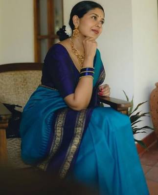 Floral woven design kanjeevaram saree 2