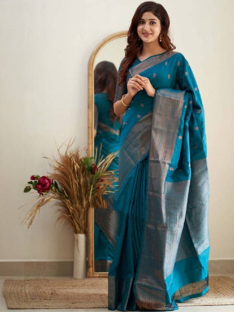 Woven design zari kanjeevaram saree