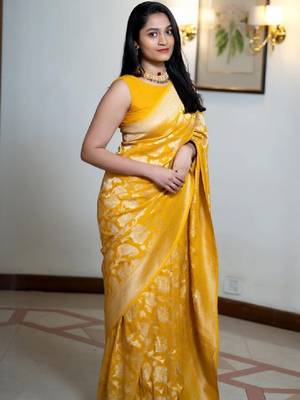 Woven design zari art silk handloom kanjeevaram saree 1