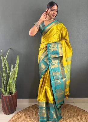 Ethnic motifs woven design zari kanjeevaram silk saree 2
