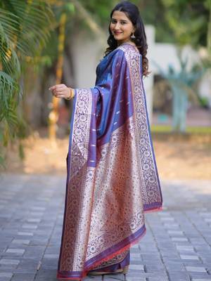 Polka dot zari silk blend kanjeevaram saree 1