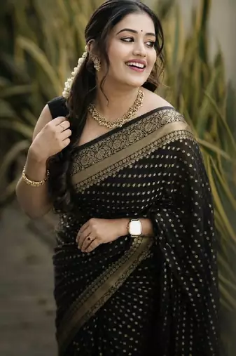 Woven design zari silk blend kanjeevaram saree