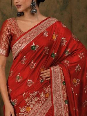 Woven design zari silk blend kanjeevaram saree 2