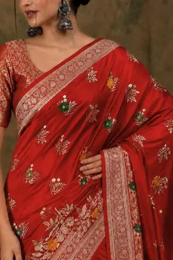 Woven design zari silk blend kanjeevaram saree