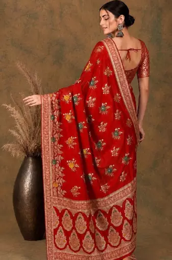 Woven design zari silk blend kanjeevaram saree