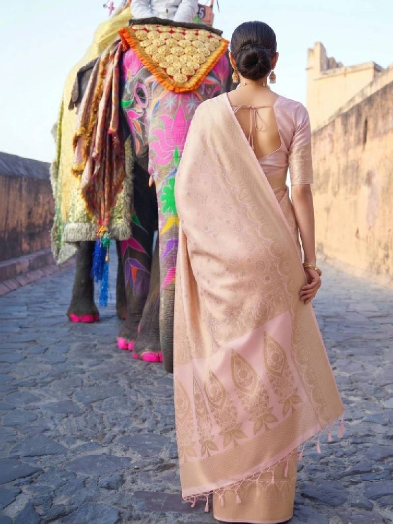 Woven design zari silk blend kanjeevaram saree