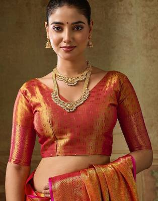Woven design zari silk blend kanjeevaram saree 4