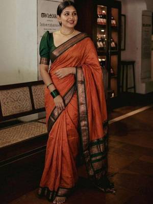 Ethnic motifs zari silk blend handloom kanjeevaram saree 1