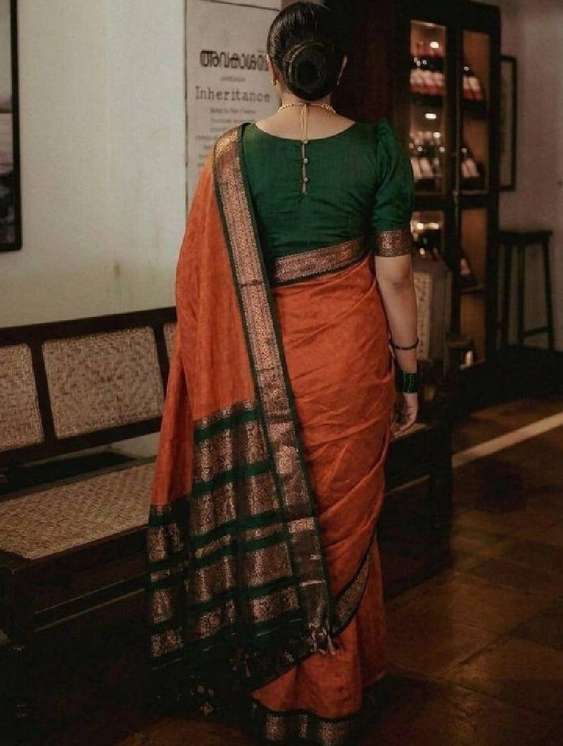Ethnic motifs zari silk blend handloom kanjeevaram saree
