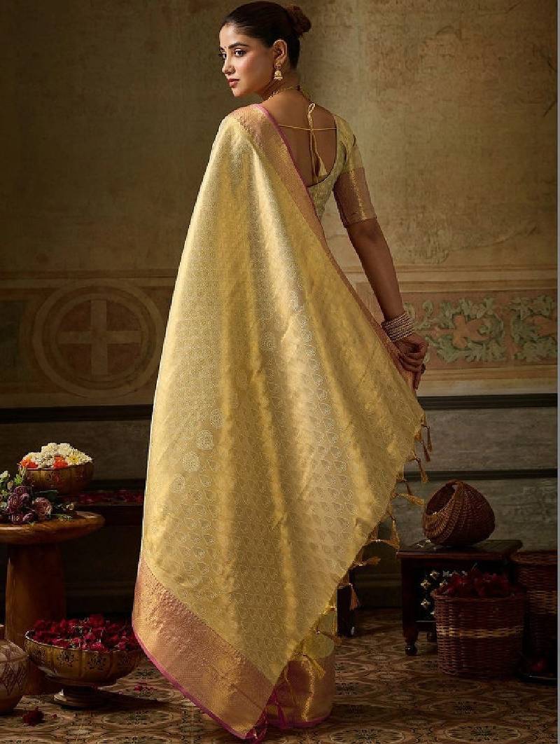 Woven design zari silk blend kanjeevaram saree