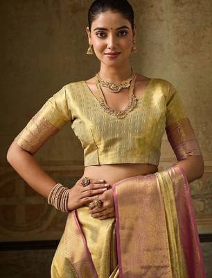 Woven design zari silk blend kanjeevaram saree 4