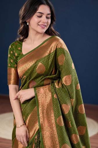 Floral zari silk blend kanjeevaram saree