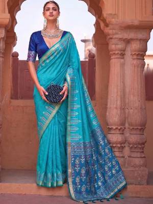 Ethnic motifs zari silk blend kanjeevaram saree 1