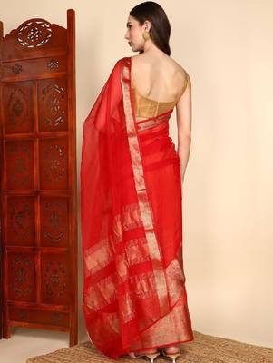Embellished silk blend kanjeevaram saree 4