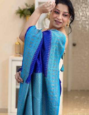 Woven design zari silk blend kanjeevaram saree 3