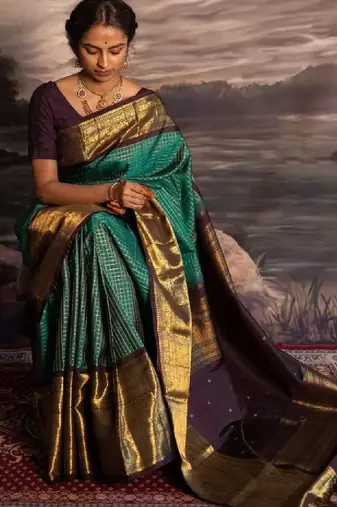 Woven design zari silk blend kanjeevaram saree