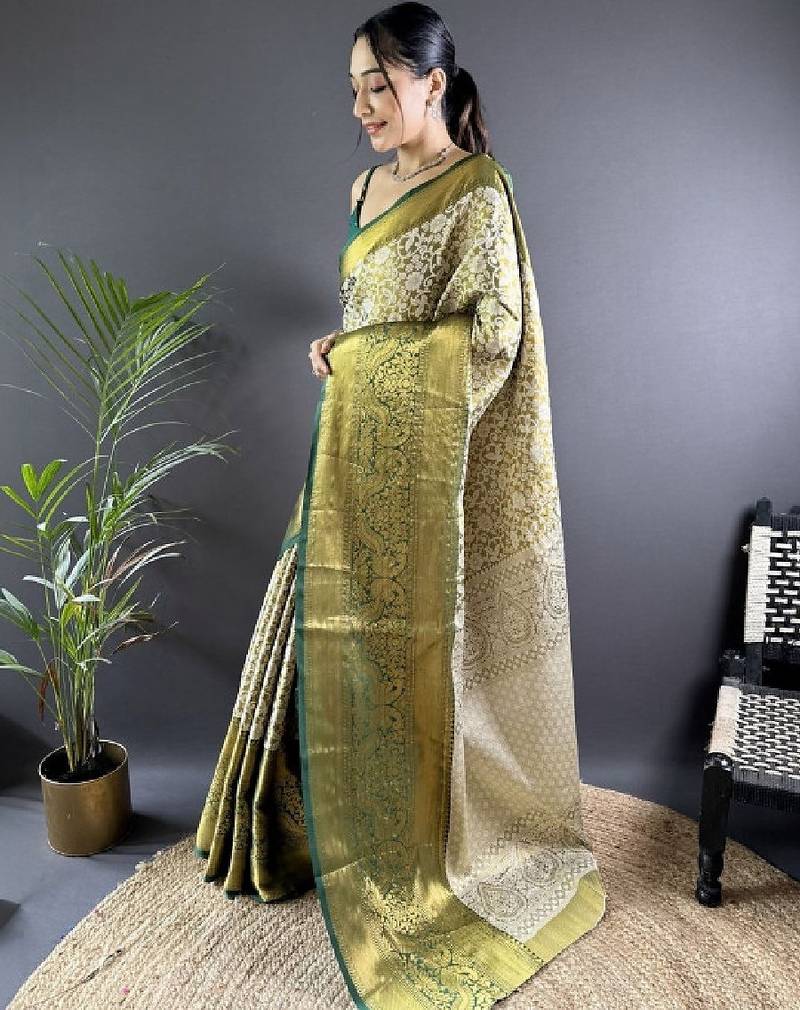 Woven design kanjeevaram sarees with unstitched blouse piece