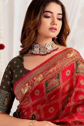Ethnic motifs zari silk blend handloom kanjeevaram saree