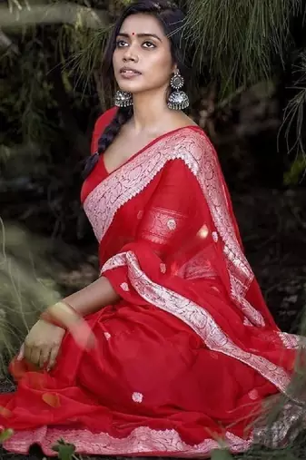 Woven design zari silk blend kanjeevaram saree