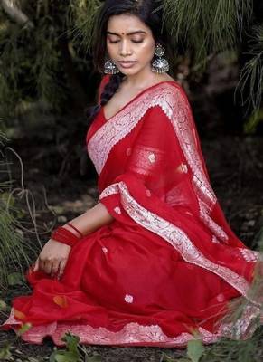Woven design zari silk blend kanjeevaram saree 3