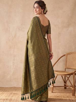 Woven design zari art silk kanjeevaram saree 2