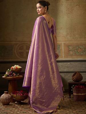 Woven design zari silk blend designer kanjeevaram saree 3