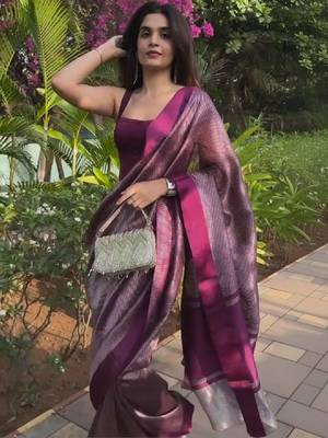 Striped silk blend kanjeevaram saree 3